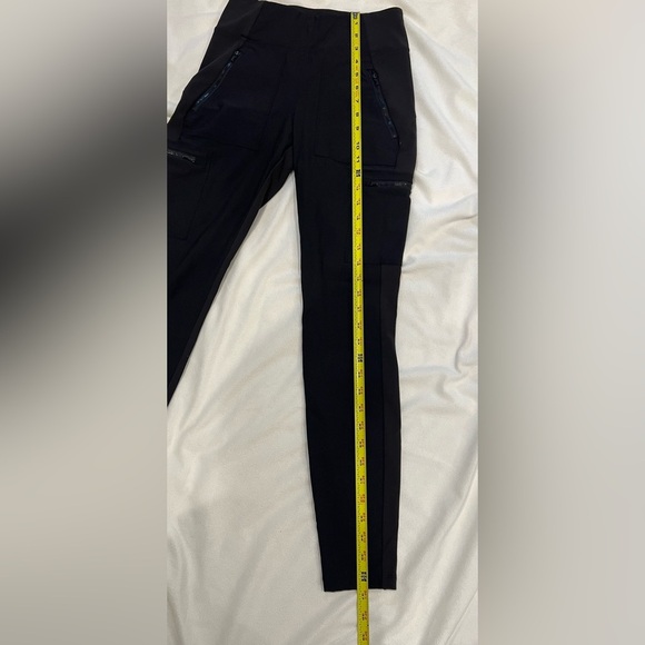 Athleta Headlands Hybrid High Rise Women’s Black Activewear Cargo Pants Size 2 - Picture 12 of 13